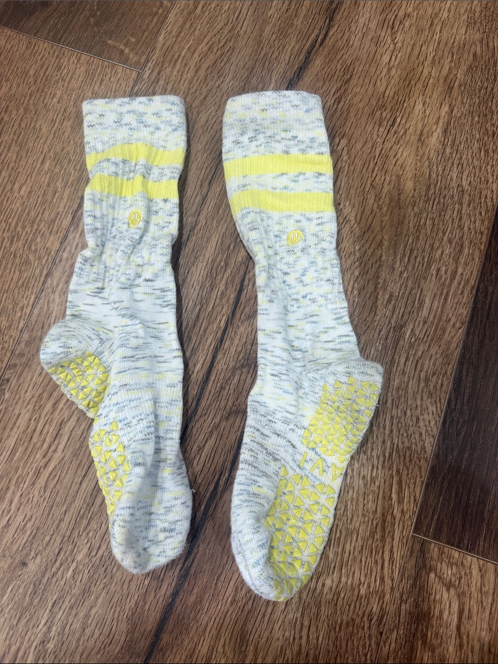 Tavi Pure Barre Crew Grip Socks in Yellow & Gray